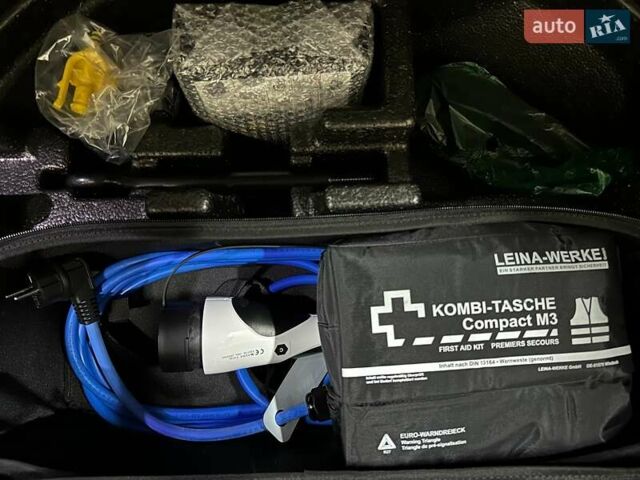 Черный Хендай Kona Electric, объемом двигателя 0 л и пробегом 80 тыс. км за 23100 $, фото 91 на Automoto.ua