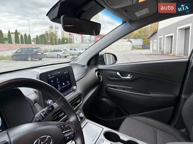 Черный Хендай Kona Electric, объемом двигателя 0 л и пробегом 30 тыс. км за 17200 $, фото 23 на Automoto.ua