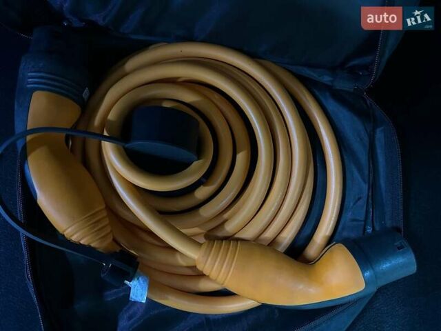 Черный Хендай Kona Electric, объемом двигателя 0 л и пробегом 80 тыс. км за 23100 $, фото 89 на Automoto.ua