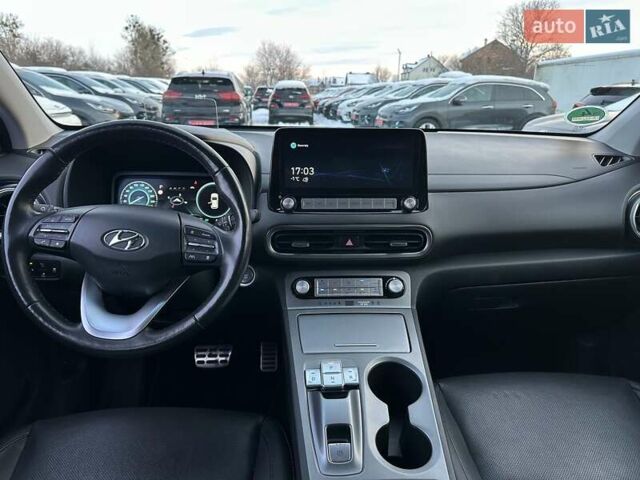 Черный Хендай Kona Electric, объемом двигателя 0 л и пробегом 80 тыс. км за 23100 $, фото 43 на Automoto.ua