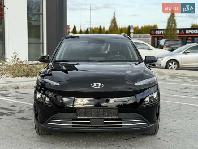 Черный Хендай Kona Electric, объемом двигателя 0 л и пробегом 43 тыс. км за 17300 $, фото 1 на Automoto.ua