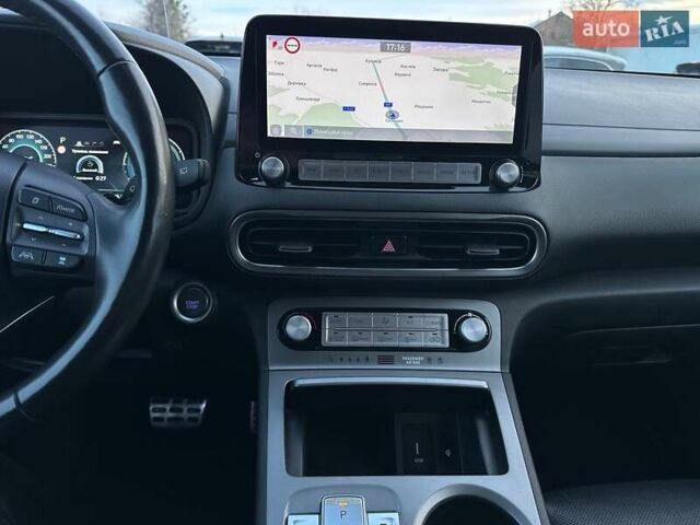 Черный Хендай Kona Electric, объемом двигателя 0 л и пробегом 80 тыс. км за 23100 $, фото 66 на Automoto.ua