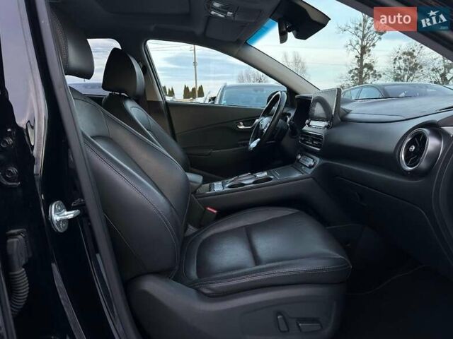 Черный Хендай Kona Electric, объемом двигателя 0 л и пробегом 80 тыс. км за 23100 $, фото 94 на Automoto.ua