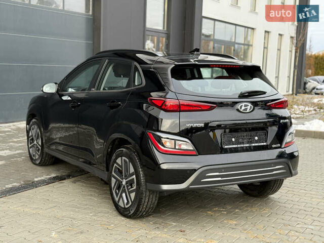 Черный Хендай Kona Electric, объемом двигателя 0 л и пробегом 37 тыс. км за 16900 $, фото 5 на Automoto.ua