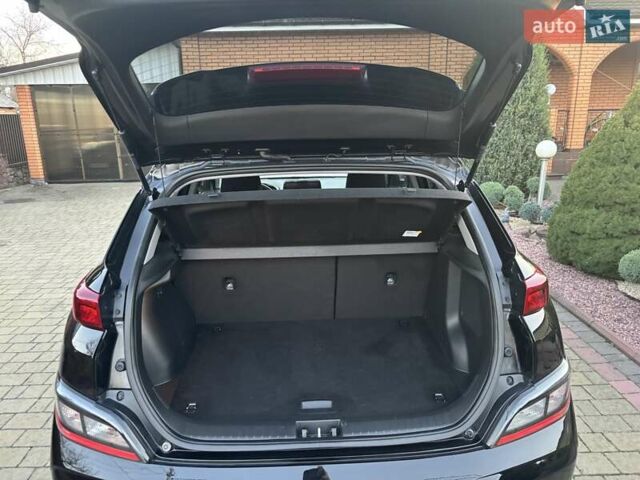 Чорний Хендай Kona Electric, об'ємом двигуна 0 л та пробігом 40 тис. км за 17900 $, фото 39 на Automoto.ua