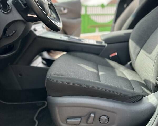 Черный Хендай Kona Electric, объемом двигателя 0 л и пробегом 55 тыс. км за 19900 $, фото 5 на Automoto.ua