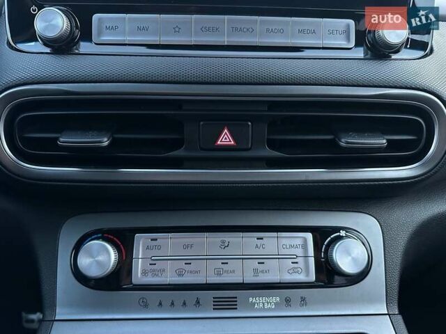 Черный Хендай Kona Electric, объемом двигателя 0 л и пробегом 80 тыс. км за 23100 $, фото 73 на Automoto.ua