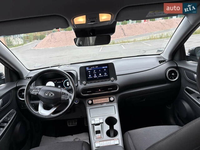 Черный Хендай Kona Electric, объемом двигателя 0 л и пробегом 30 тыс. км за 17200 $, фото 43 на Automoto.ua