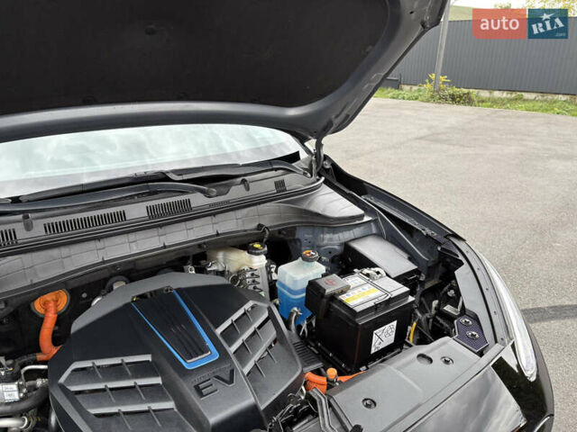 Черный Хендай Kona Electric, объемом двигателя 0 л и пробегом 30 тыс. км за 17200 $, фото 65 на Automoto.ua