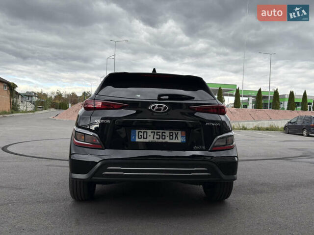 Черный Хендай Kona Electric, объемом двигателя 0 л и пробегом 30 тыс. км за 17200 $, фото 10 на Automoto.ua