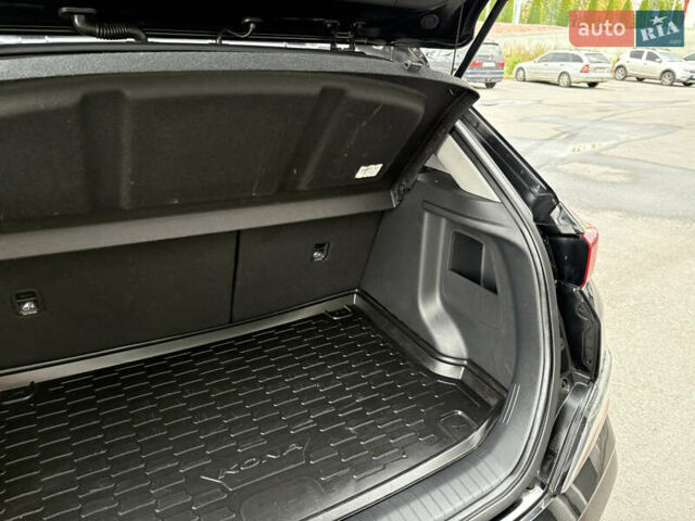 Черный Хендай Kona Electric, объемом двигателя 0 л и пробегом 30 тыс. км за 17200 $, фото 53 на Automoto.ua