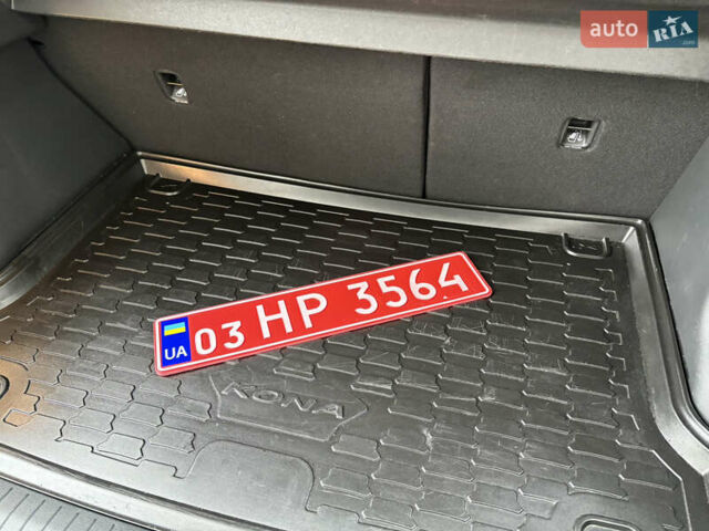 Черный Хендай Kona Electric, объемом двигателя 0 л и пробегом 30 тыс. км за 17200 $, фото 59 на Automoto.ua