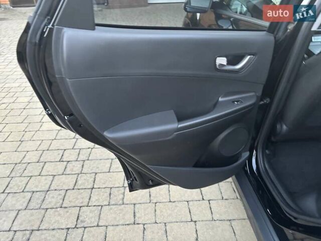 Чорний Хендай Kona Electric, об'ємом двигуна 0 л та пробігом 40 тис. км за 17900 $, фото 38 на Automoto.ua