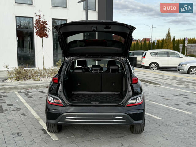 Черный Хендай Kona Electric, объемом двигателя 0 л и пробегом 43 тыс. км за 17300 $, фото 9 на Automoto.ua