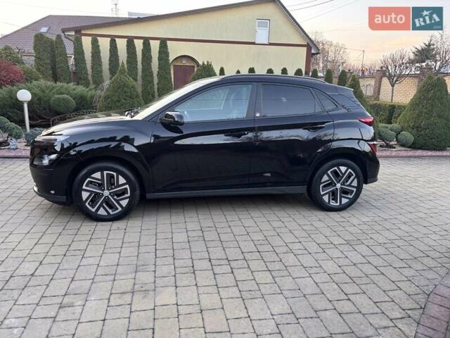 Чорний Хендай Kona Electric, об'ємом двигуна 0 л та пробігом 40 тис. км за 17900 $, фото 5 на Automoto.ua