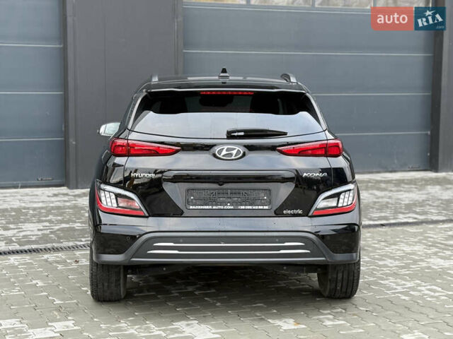 Черный Хендай Kona Electric, объемом двигателя 0 л и пробегом 96 тыс. км за 20300 $, фото 4 на Automoto.ua