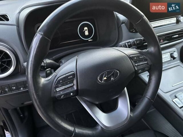 Чорний Хендай Kona Electric, об'ємом двигуна 0 л та пробігом 40 тис. км за 17900 $, фото 25 на Automoto.ua
