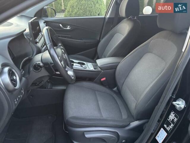 Чорний Хендай Kona Electric, об'ємом двигуна 0 л та пробігом 40 тис. км за 17900 $, фото 22 на Automoto.ua
