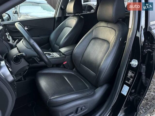 Черный Хендай Kona Electric, объемом двигателя 0 л и пробегом 80 тыс. км за 23100 $, фото 1 на Automoto.ua