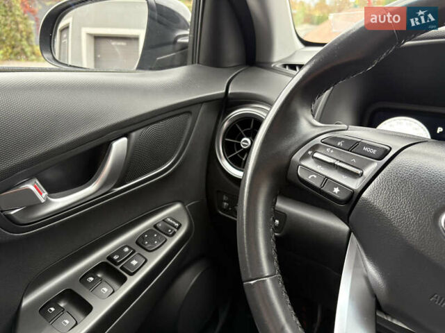 Черный Хендай Kona Electric, объемом двигателя 0 л и пробегом 30 тыс. км за 17200 $, фото 47 на Automoto.ua