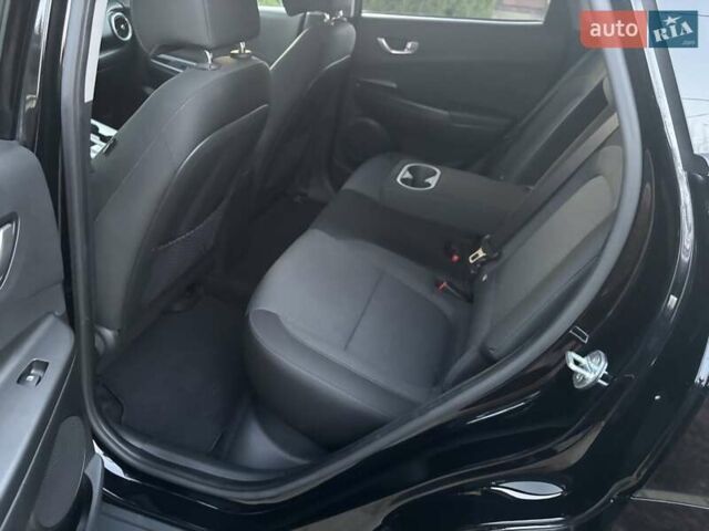 Чорний Хендай Kona Electric, об'ємом двигуна 0 л та пробігом 40 тис. км за 17900 $, фото 37 на Automoto.ua