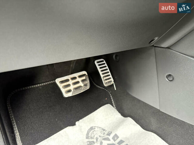 Черный Хендай Kona Electric, объемом двигателя 0 л и пробегом 30 тыс. км за 17200 $, фото 18 на Automoto.ua