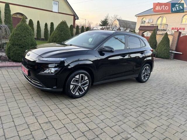 Чорний Хендай Kona Electric, об'ємом двигуна 0 л та пробігом 40 тис. км за 17900 $, фото 4 на Automoto.ua