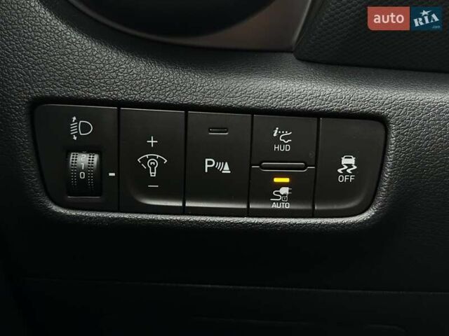 Черный Хендай Kona Electric, объемом двигателя 0 л и пробегом 45 тыс. км за 23700 $, фото 40 на Automoto.ua