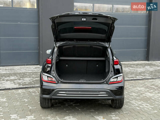 Черный Хендай Kona Electric, объемом двигателя 0 л и пробегом 96 тыс. км за 20300 $, фото 9 на Automoto.ua