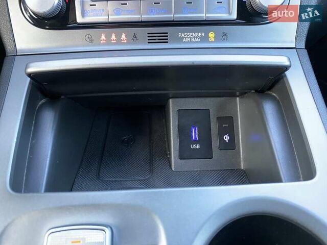 Чорний Хендай Kona Electric, об'ємом двигуна 0 л та пробігом 128 тис. км за 20000 $, фото 8 на Automoto.ua