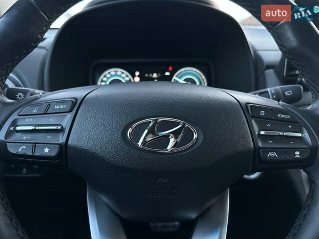 Черный Хендай Kona Electric, объемом двигателя 0 л и пробегом 80 тыс. км за 23100 $, фото 53 на Automoto.ua