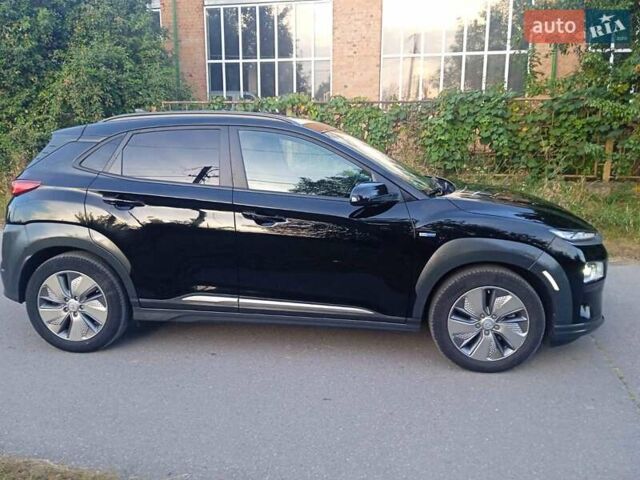 Чорний Хендай Kona Electric, об'ємом двигуна 0 л та пробігом 97 тис. км за 18190 $, фото 29 на Automoto.ua