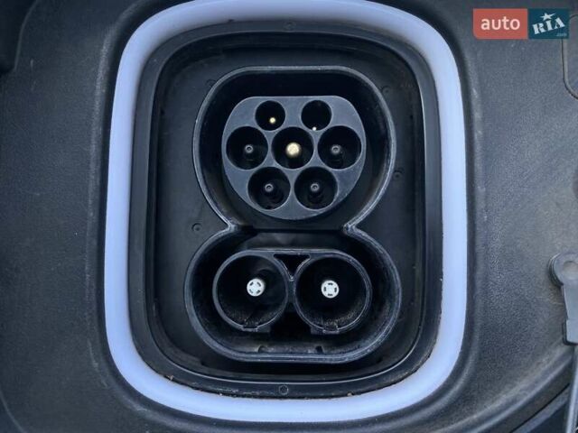 Чорний Хендай Kona Electric, об'ємом двигуна 0 л та пробігом 128 тис. км за 20000 $, фото 28 на Automoto.ua