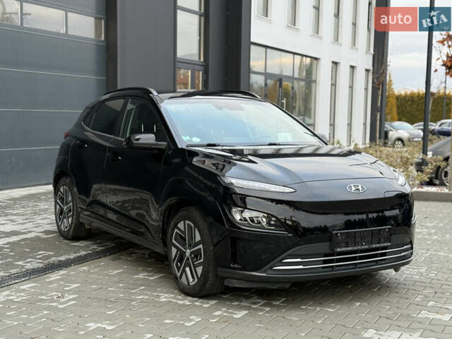 Черный Хендай Kona Electric, объемом двигателя 0 л и пробегом 96 тыс. км за 20300 $, фото 2 на Automoto.ua