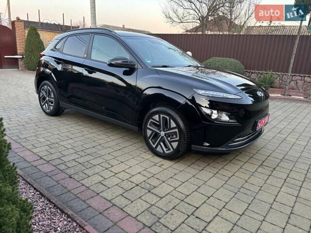 Чорний Хендай Kona Electric, об'ємом двигуна 0 л та пробігом 40 тис. км за 17900 $, фото 10 на Automoto.ua