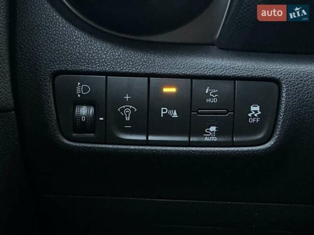 Черный Хендай Kona Electric, объемом двигателя 0 л и пробегом 80 тыс. км за 23100 $, фото 51 на Automoto.ua