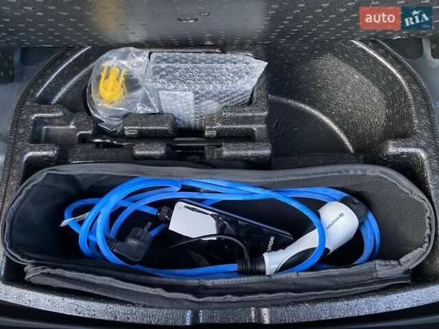 Чорний Хендай Kona Electric, об'ємом двигуна 0 л та пробігом 128 тис. км за 20000 $, фото 74 на Automoto.ua