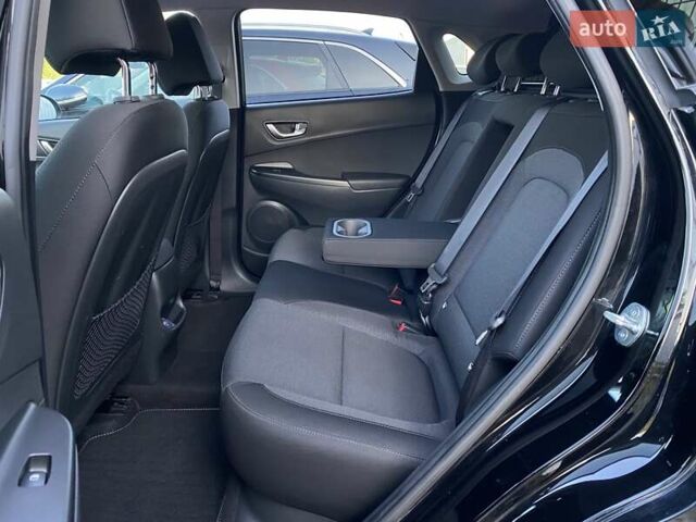 Чорний Хендай Kona Electric, об'ємом двигуна 0 л та пробігом 128 тис. км за 20000 $, фото 68 на Automoto.ua