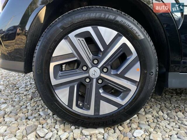 Чорний Хендай Kona Electric, об'ємом двигуна 0 л та пробігом 128 тис. км за 20000 $, фото 23 на Automoto.ua