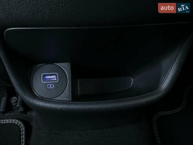 Черный Хендай Kona Electric, объемом двигателя 0 л и пробегом 80 тыс. км за 23100 $, фото 87 на Automoto.ua