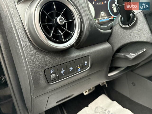 Черный Хендай Kona Electric, объемом двигателя 0 л и пробегом 30 тыс. км за 17200 $, фото 20 на Automoto.ua