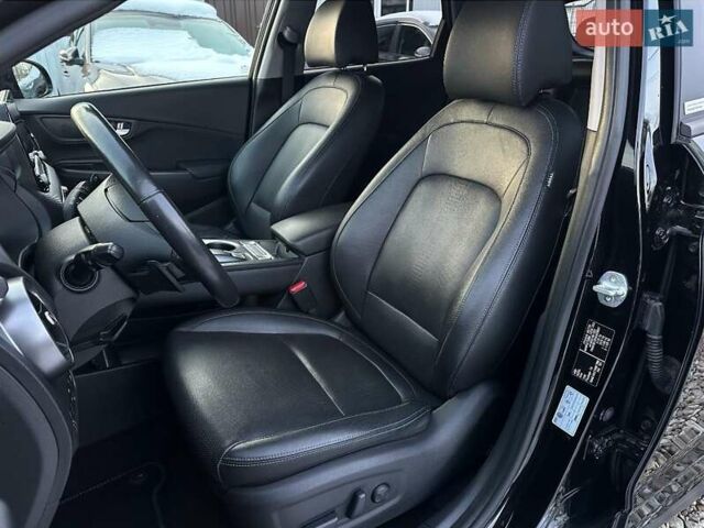 Черный Хендай Kona Electric, объемом двигателя 0 л и пробегом 80 тыс. км за 23100 $, фото 44 на Automoto.ua