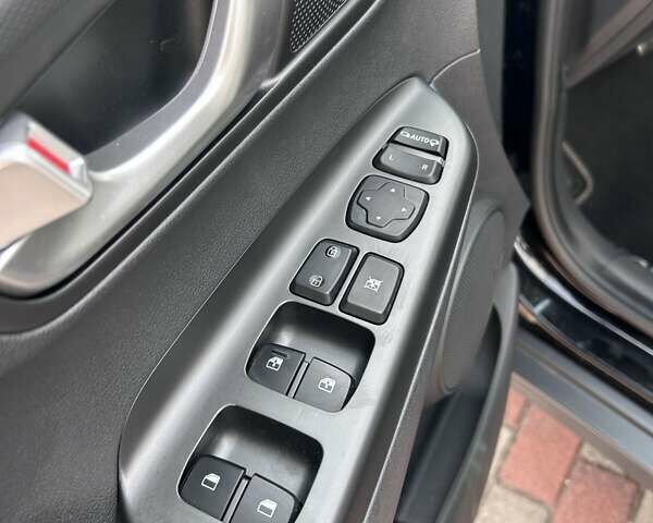 Черный Хендай Kona Electric, объемом двигателя 0 л и пробегом 46 тыс. км за 19500 $, фото 29 на Automoto.ua