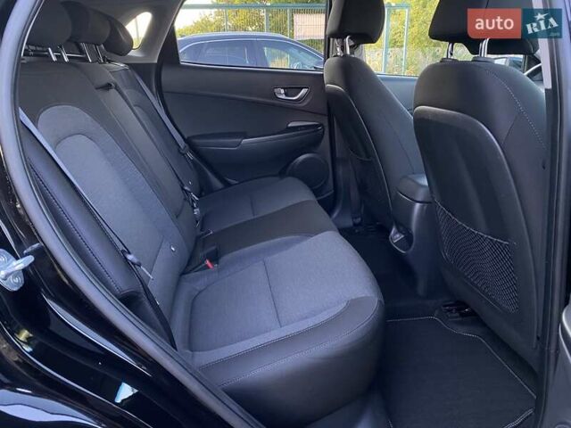 Чорний Хендай Kona Electric, об'ємом двигуна 0 л та пробігом 128 тис. км за 20000 $, фото 76 на Automoto.ua