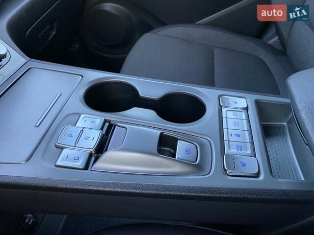 Чорний Хендай Kona Electric, об'ємом двигуна 0 л та пробігом 128 тис. км за 20000 $, фото 9 на Automoto.ua