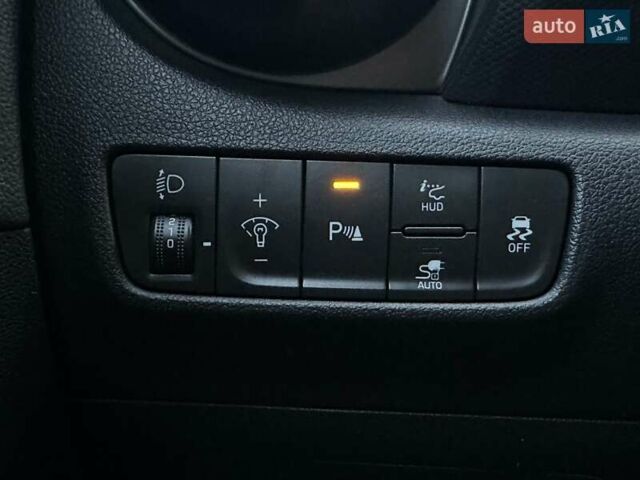 Черный Хендай Kona Electric, объемом двигателя 0 л и пробегом 80 тыс. км за 23100 $, фото 10 на Automoto.ua