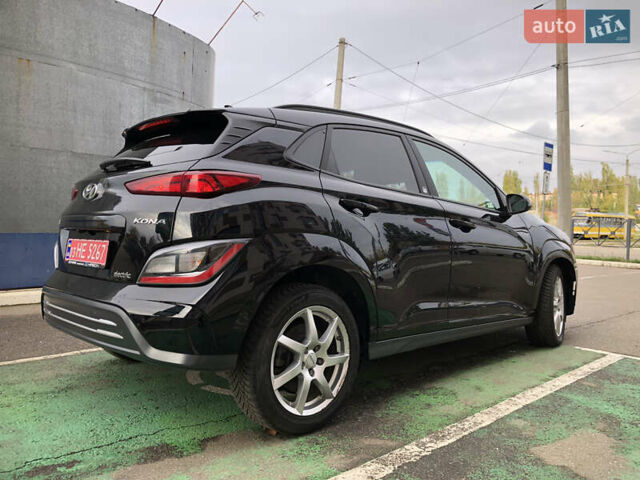 Черный Хендай Kona Electric, объемом двигателя 0 л и пробегом 30 тыс. км за 16000 $, фото 4 на Automoto.ua