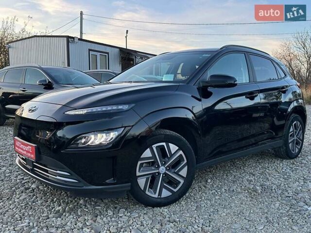 Черный Хендай Kona Electric, объемом двигателя 0 л и пробегом 86 тыс. км за 21500 $, фото 24 на Automoto.ua