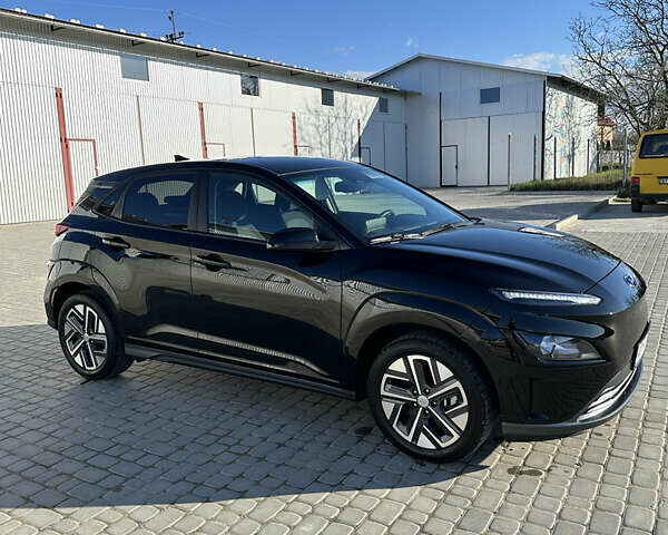 Чорний Хендай Kona Electric, об'ємом двигуна 0 л та пробігом 65 тис. км за 19500 $, фото 35 на Automoto.ua