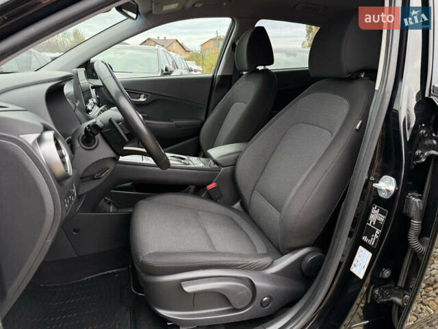 Черный Хендай Kona Electric, объемом двигателя 0 л и пробегом 83 тыс. км за 20700 $, фото 36 на Automoto.ua